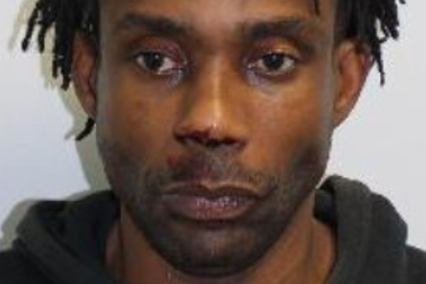 லண்டனின் புகழ்பெற்ற ஓவியம் திருடப்பட்ட சம்பவம்: கொள்ளையருக்கு நீதிமன்றம் விதித்த தண்டனை | Banksy Drawing Theft Thief Sentenced To Jail லண்டனின் புகழ்பெற்ற ஓவியம் திருடப்பட்ட சம்பவம்: கொள்ளையருக்கு நீதிமன்றம் விதித்த தண்டனை | Banksy Drawing Theft Thief Sentenced To Jail