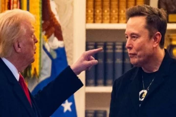 டிரம்பை நீக்கனும்; நான் இல்லையென்றால் தேர்தலில் தோற்றிருப்பார் - எலான் மஸ்க்