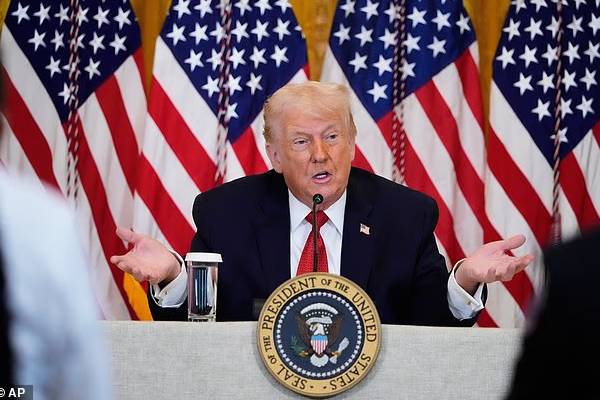 ஐரோப்பாவின் ஒருங்கிணைந்த பதிலடி உறுதி... ட்ரம்பிற்கு மேக்ரான் மிரட்டல் | Macron Threatens European Response