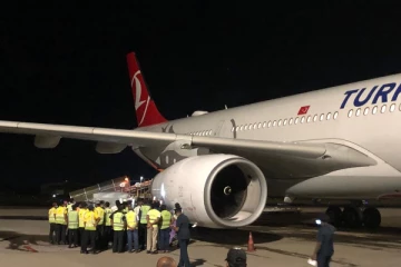 கட்டுநாயக்க விமான நிலையத்தில் விபத்துக்குள்ளான விமானம்