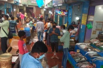 இலங்கையில் உள்ள இந்த இரு கடைகளுக்கு பூட்டு!