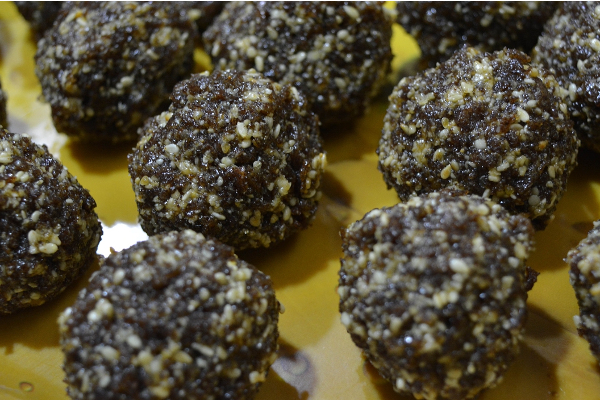 எடையை குறைத்து எலும்புகளுக்கு வலிமை தரும் ராகி சிமிலி | Ragi Simili Food