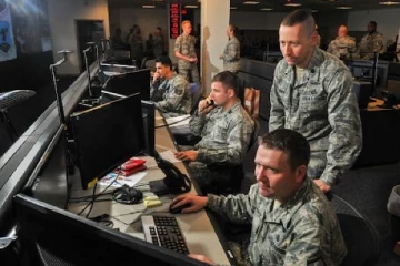 ஈரானின் பலம் கண்டு பதறிய அமெரிக்க கட்டளைப் பணியகம்