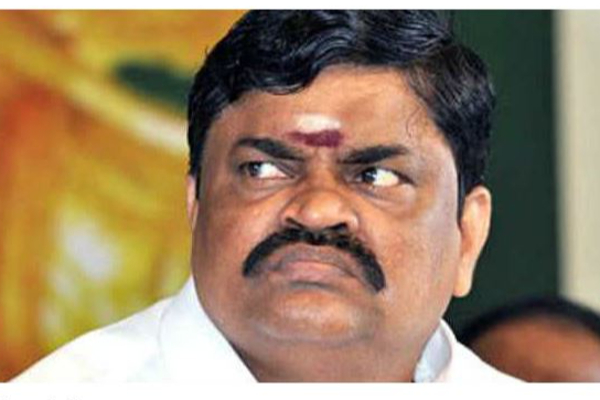 முன்னாள் அமைச்சர் ராஜேந்திர பாலாஜி கர்நாடகாவில் அதிரடி கைது - தமிழ்நாடு