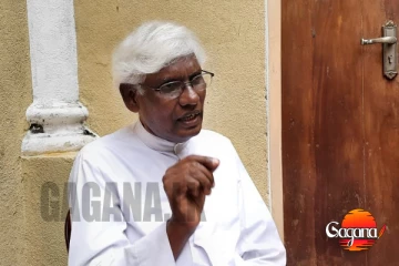 "මැල්කම් රංජිත් පියතුමන් පාස්කු ප්රහාරයට ජිනීවා දක්වා ගියා හැබැයි චෙම්මනි මිනීවල ගැන කතා කරන්නෑ මේකයි ජාතිවාදේ " - පුජක ශක්තිවෙල්