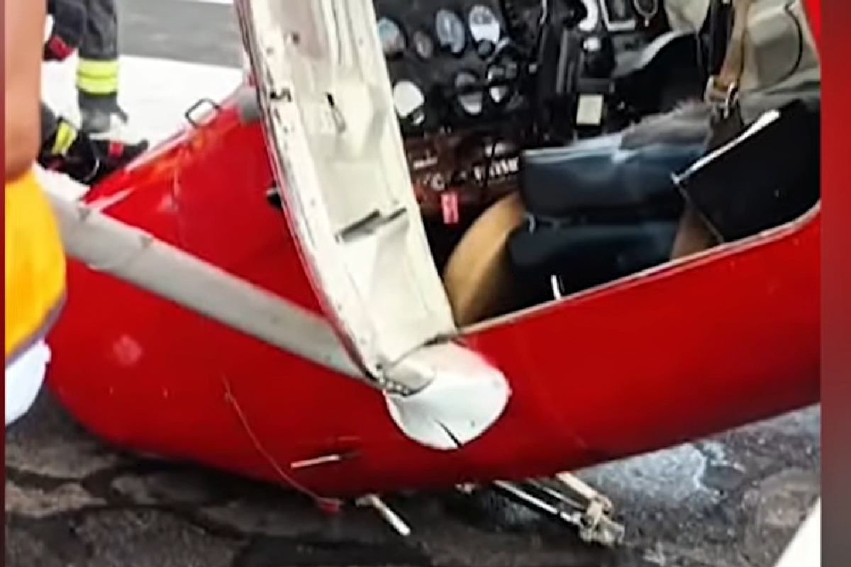 ரத்மலானை விமான நிலையத்தில் விபத்துக்குள்ளான விமானம் | Plane Crashes At Ratmalana Airport ரத்மலானை விமான நிலையத்தில் விபத்துக்குள்ளான விமானம் | Plane Crashes At Ratmalana Airport
