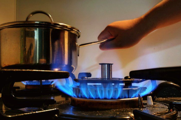 ஐரோப்பா நாடுகளுக்கு மகிழ்ச்சியை ஏற்படுத்திய எரிவாயு விலை! | Gas Prices That Made Europe Happy