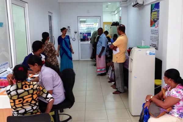 மின்சாரத்தில் சிக்கி பரிதாபமாக உயிரிழந்த தம்பதி | Couple Dies In A Electric Shock