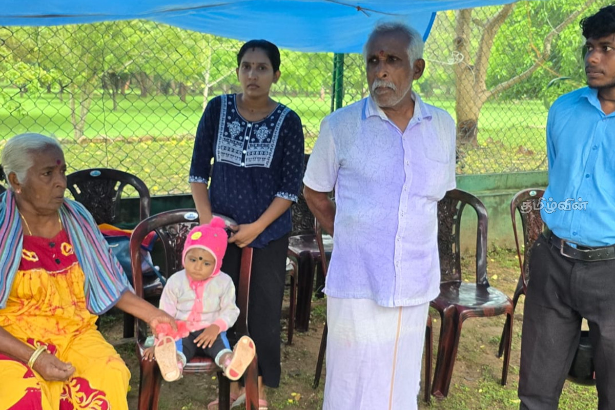 காணிகளை விடுவிக்க கோரி நான்காவது வெள்ளிக்கிழமையாக போராட்டம் முன்னெடுப்பு | Demanding Release Lands High Security Zone Demand