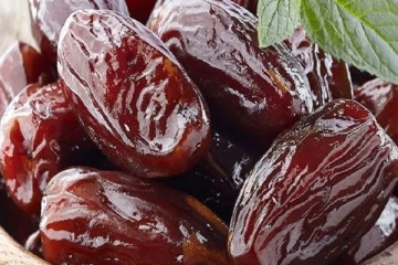 நீரிழிவு நோயாளிகள் ஒரு நாளைக்கு எத்தனை பேரிச்சை பழம் சாப்பிடலாம்? இனி முழுசா தெரிஞ்சிட்டு சாப்பிடுங்க….