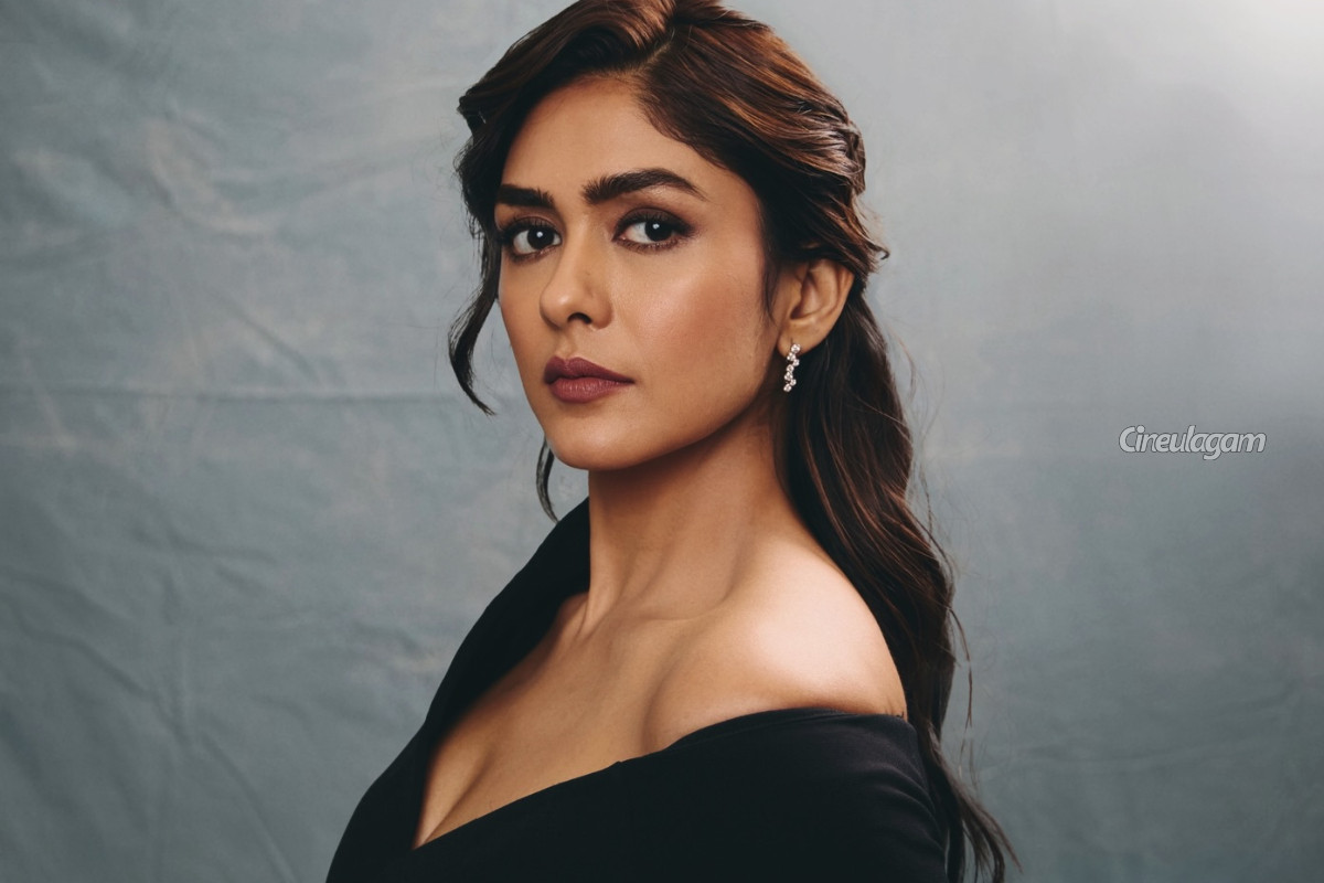 அப்பா வயது நடிகருடன் அப்படி நடிக்க வெச்சாங்க.. நடிகை மிருனாள் தாகூர் கடும் கோபம் | Mrunal Thakur Angry On Pairing A Senior Actor