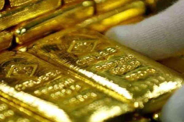 பல மில்லியன் ரூபா மதிப்புள்ள தங்க பிஸ்கட்டுகளுடன் ஒருவர் கைது | Person Arrested With Gold Biscuits