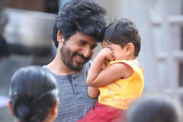 சிவகார்த்திகேயன் தூக்கி வைத்திருக்கும் இந்த குழந்தை யார் தெரியுமா?