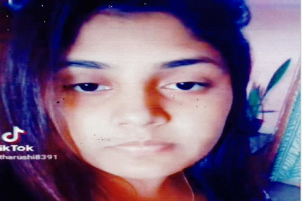காணாமல் போன யுவதி : பொதுமக்களின் உதவியை நாடும் காவல்துறை | Public Help Sought To Find Missing 21 Yr Old Girl