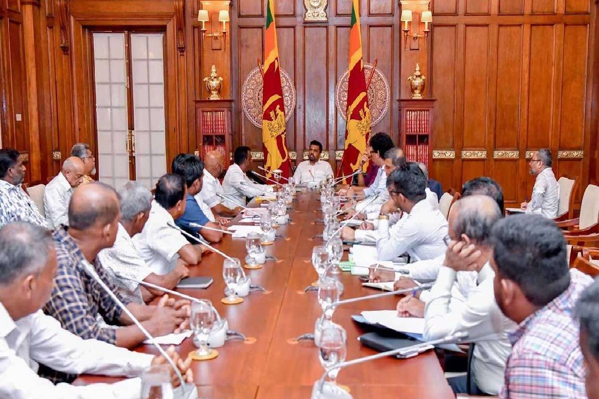 விவசாயிகளுக்கு நியாயமான விலை கிடைக்க புதிய திட்டம் ; ஜனாதிபதி முக்கிய நடவடிக்கை | New Scheme Farmers Prices President Major Step விவசாயிகளுக்கு நியாயமான விலை கிடைக்க புதிய திட்டம் ; ஜனாதிபதி முக்கிய நடவடிக்கை | New Scheme Farmers Prices President Major Step