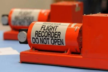 விமானத்தின் கருப்புப்பெட்டி குறித்து பிரபல வானொளியாளர் வெளியிட்ட தகவல்!