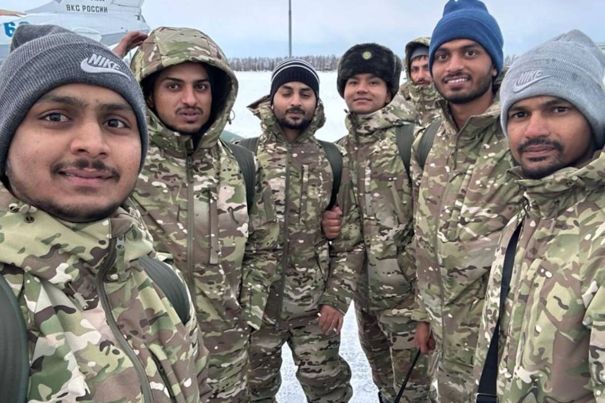 உக்ரைன் போரில் 32 இந்தியர்கள் உயிரிழப்பு - ரஷ்ய ராணுவத்தில் கட்டாய சேர்ப்பு | 32 Indians Dies In Ukraine War Serve Russia Army உக்ரைன் போரில் 32 இந்தியர்கள் உயிரிழப்பு - ரஷ்ய ராணுவத்தில் கட்டாய சேர்ப்பு | 32 Indians Dies In Ukraine War Serve Russia Army