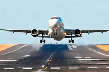 இரண்டு ஆண்டுகளுக்கு பின்னர் சர்வதேச  பயணிகளை வரவேற்க தயாராகும் இந்தியா