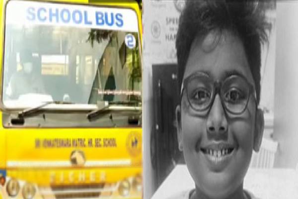 சென்னையில் சோகம் : பள்ளி வாகனம் மோதி 2-ம் வகுப்பு மாணவன் உயிரிழப்பு - தமிழ்நாடு