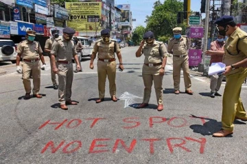அதிகரிக்கும் ஒமைக்ரான் பாதிப்பு : அனைத்து பள்ளிகளையும் மூட உத்தரவு
