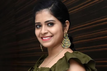 தமிழ் சினிமாவின் பிரபல காமெடி நடிகையாக திகழ்ந்து வரும் மதுமிதாவுக்கு குழந்தை பிறந்தாச்சு !