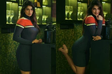 ட்ரெண்டி உடையில் அசத்தும் நடிகை ஷிவானி நாராயணன் போட்டோஸ்