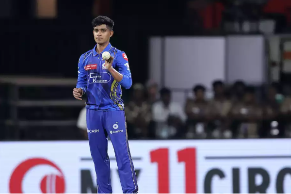 ஒரே போட்டியில் 6 கேட்ச் - ஜான்டி ரோட்ஸின் உலக சாதனையை முறியடித்த இந்திய வீரர் | Vignesh Puthur 1St Player As Most Catch In Match