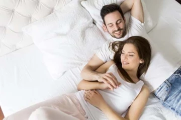 இந்த ராசிக்காரங்க இரவில் துணை இல்லாமல் தூங்கவே மாட்டாங்களாம்! எந்தெந்த ராசினு தெரியுமா?