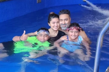 வெளிநாட்டிற்கு குடும்பத்துடன் Vacation சென்றுள்ள நடிகை சினேகா.. அழகிய போட்டோஸ்