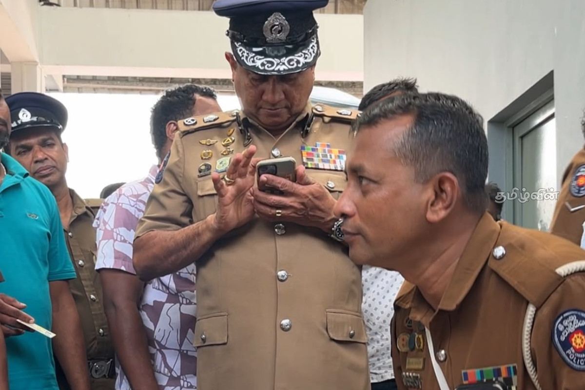 வவுனியா புதிய பேருந்து நிலையத்தில் விசேட சோதனை! பொலிஸாரிடம் சிக்கிய 5 சாரதிகள் | Drug Testing For Bus Drivers In Vavuniya வவுனியா புதிய பேருந்து நிலையத்தில் விசேட சோதனை! பொலிஸாரிடம் சிக்கிய 5 சாரதிகள் | Drug Testing For Bus Drivers In Vavuniya