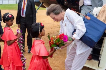 யாழ்ப்பாணத்தில் பிரிட்டன் இளவரசி! (Photos)