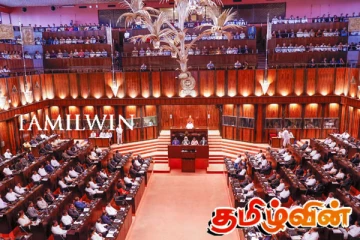 கல்வி சான்றிதழை ஊடகங்களிடம் காண்பித்த அமைச்சர்