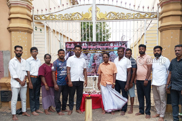 கொக்குவில் படுகொலை: யாழில் அனுஷ்டிக்கப்பட்ட நினைவேந்தல்! | Murdered Indian Soldiers In Hindu College Kokuvil