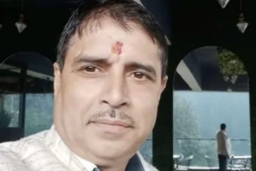 பேத்திக்கு பாலியல் தொல்லை..? - அவமானம் தாங்காமல் முன்னாள் அமைச்சர் துப்பாக்கியால் சுட்டு தற்கொலை - அதிர்ச்சி சம்பவம்