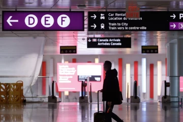 கனடா முழுவதும் விமான சேவைகள் பாதிப்பு – ஆயிரக்கணக்கான பயணிகள் அவதி