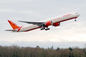 மற்றுமொரு பாரிய விமான விபத்தில் இருந்து தப்பிய ஏர் இந்தியா விமானம்