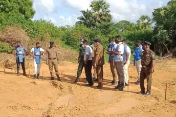 பளை முகமாலை பகுதியில் இனங்காணப்பட்ட புலிகளின் சீருடை இலக்கத்தகடு!