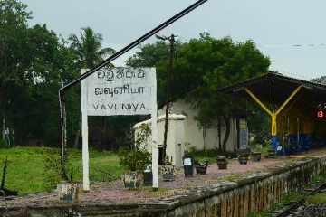 வவுனியாவில் ஒருவர் வெட்டிக்கொலை - மனைவி தற்கொலை