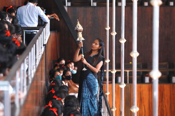 பொதுமக்களுக்காகத் திறக்கப்பட்ட நாடாளுமன்றம்; முதலில் சென்றது யார் தெரியுமா? | Parliament Open To The Public