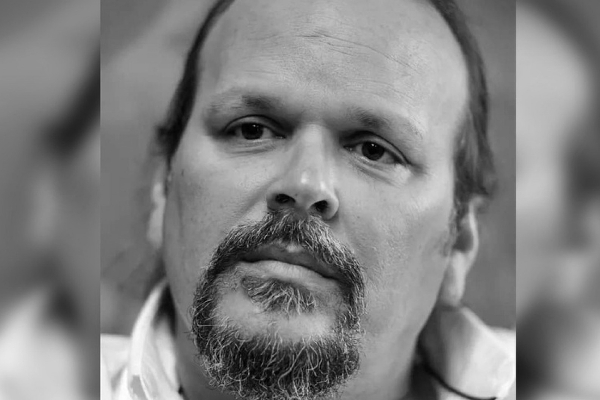 புரட்சியாளர் சே குவாராவின் மகன் மாரடைப்பால் மரணம்! | Camilo Guevara Son Of Che Guevara Dies