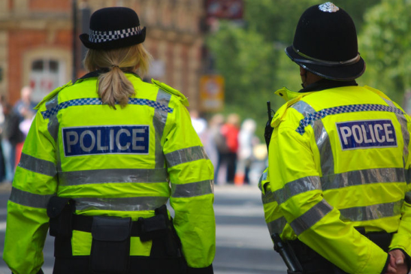 பிரித்தானியாவில் மிகவும் மோசமாக செயற்பட்ட தமிழர் ஒருவர் பணியில் இருந்து அதிரடியாக நீக்கம் | Tamil Man Removed From His Job In Uk