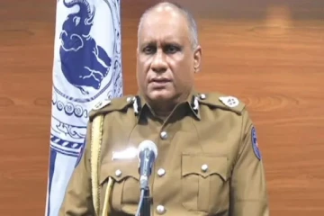 காவல்துறை மா அதிபருக்கு எதிராக ஆளும்தரப்பு போர்க்கொடி - பதவி நீக்க வலியுறுத்து