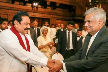 அதிகாரம் ஜனாதிபதியிடமா மகிந்தவிடமா: செல்வம் எம்பி. கேள்வி