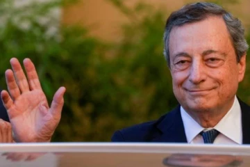 ඉතාලි අගමැති ඉල්ලා අස්වෙයි