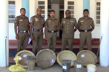 மாணிக்கக்கல் அகழ்வில் ஈடுபட்ட மூவர் கைது