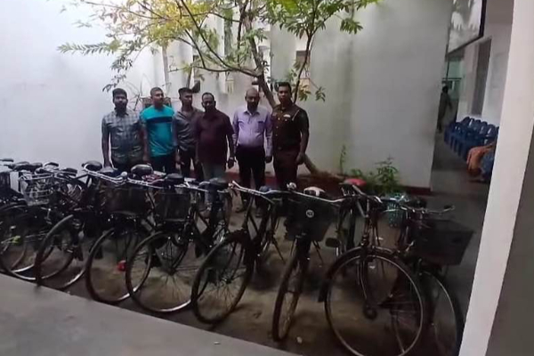 யாழ்ப்பாணத்தில் நீண்டகால திருடன் அதிரடியாக கைது | Long Time Thief Arrested In Jaffna யாழ்ப்பாணத்தில் நீண்டகால திருடன் அதிரடியாக கைது | Long Time Thief Arrested In Jaffna