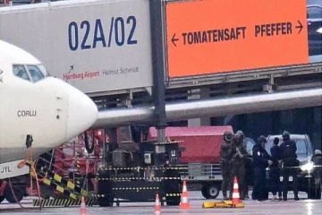 ஜேர்மன் விமான நிலையத்திற்குள் ஆயுதங்களுடன் நுழைந்த நபர்: பின்னணியில் ஒரு குடும்பப் பிரச்சினை...