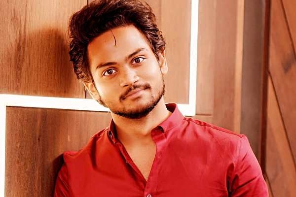 வீட்டில் கஞ்சா வைத்திருந்த பிக் பாஸ் பிரபலம்.. வேறு வழக்கிற்காக வந்த போலீசிடம் வசமாக மாட்டினார் | Bigg Boss Shanmukh Jaswanth Arrested For Ganja