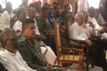 யாழில் ரணிலின் கூட்டத்தில் அரசாங்க உயர் அதிகாரிகளை முகம் சுழிக்க வைத்த செயல்!