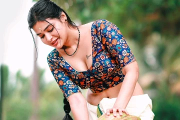 சேலையில் தர்ஷா குப்தாவின் தாராள கிளாமர் போட்டோஷூட்